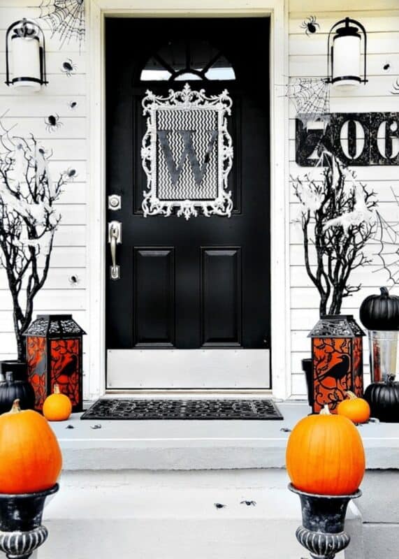 Best Halloween Porch Decor Ideas - BeCentsational