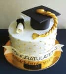 35 Graduation Cake Ideas to Turn Heads - BeCentsational