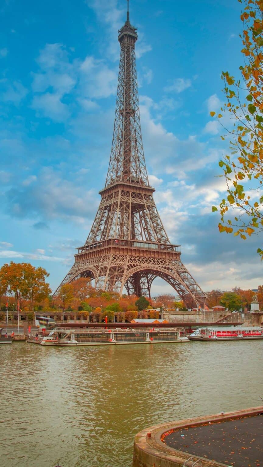 Paris iPhone Wallpapers - Paris iPhone Backgrounds - BeCentsational