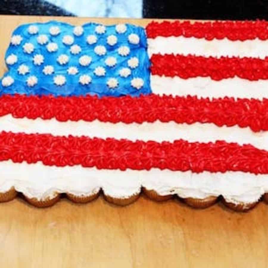 american flag cake Dessert 4th fo July Recipes