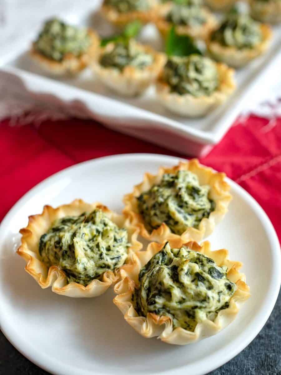 Easy Thanksgiving appetizers spinach Tartlets