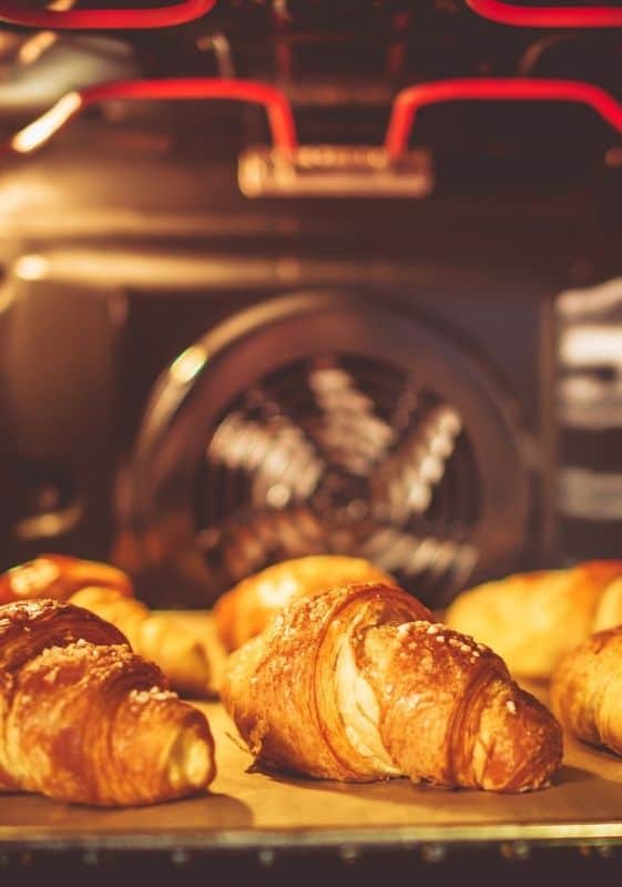 Croissants in the oven. How to reheat frozen croissants in the oven?