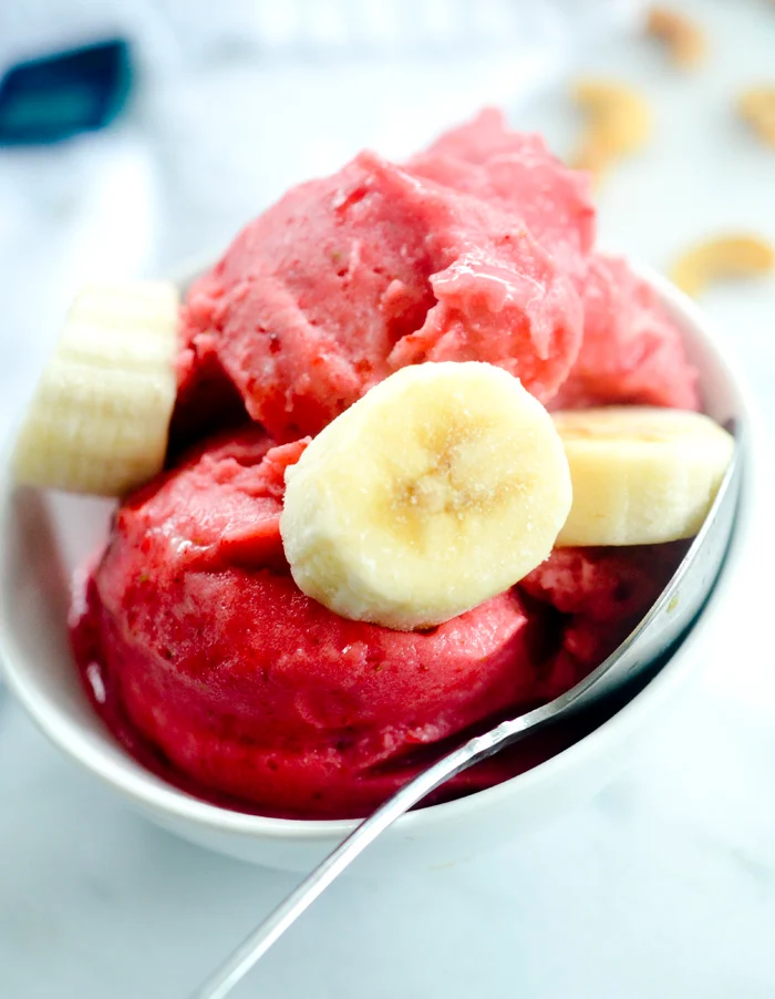 Zero Point Weight Watchers Desserts. 4-Ingredient Strawberry Banana Sorbet.